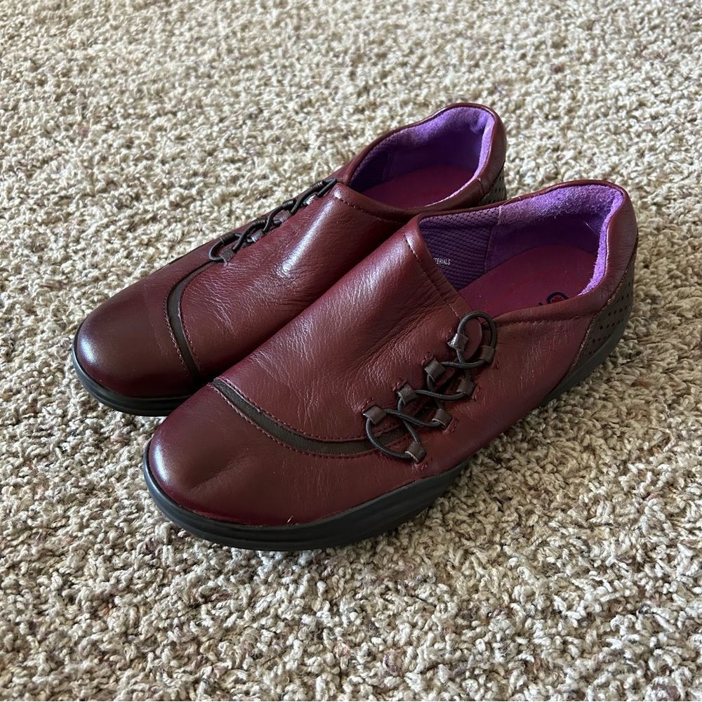 Bionica Sumter Leather Comfort Slip On Loafers Burgundy Size 8.5